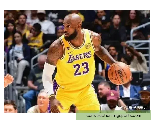 詹姆斯复出带队逆转胜利湖人季后赛前景再起波澜引爆联盟热议新篇章