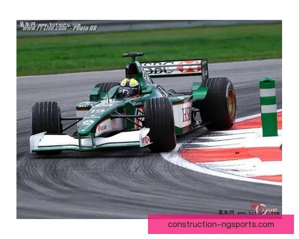 F1赛季激烈竞争持续升温 驾驶员和车队角逐总冠军的战火不断升级