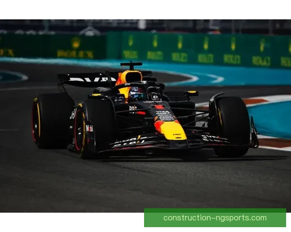 F1赛季风云再起车队策略博弈升级新秀崛起冠军之争悬念迭起