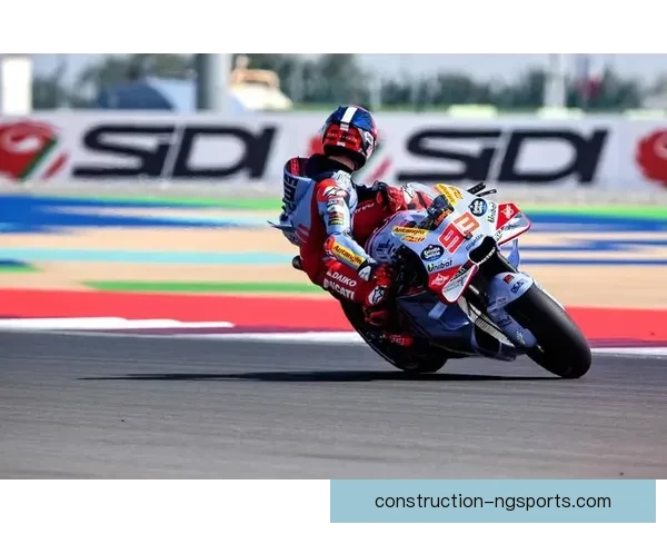 法拉利MotoGP赛季冲刺，车手争夺积分榜首激烈对决