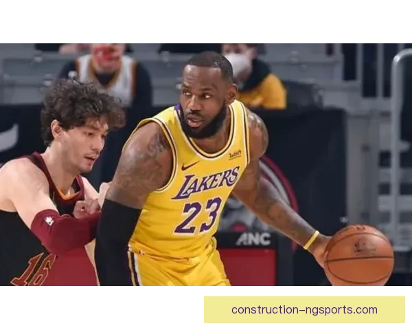 湖人火力全开詹姆斯率队逆转太阳展现冠军争夺实力