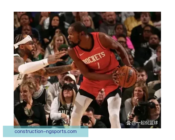 NBA季后赛激战正酣，詹姆斯和杜兰特再度对决，谁能笑到最后